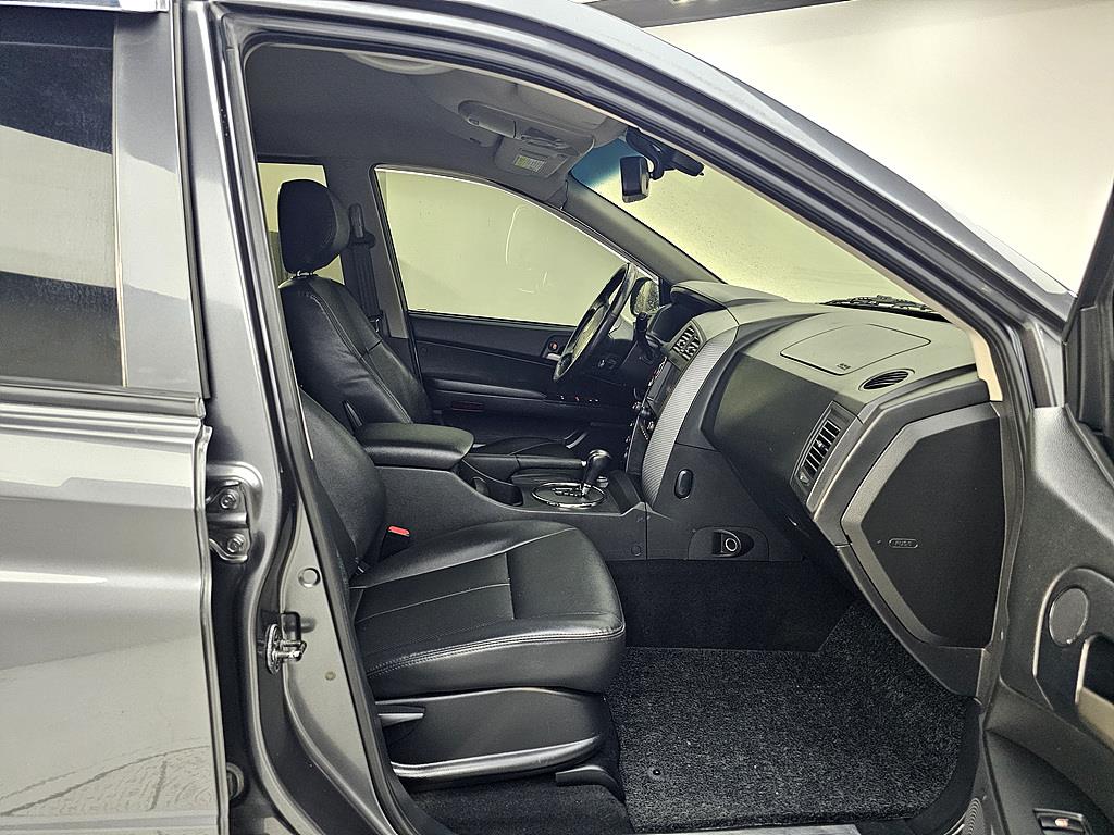 Ssangyong Korando - Vista 11