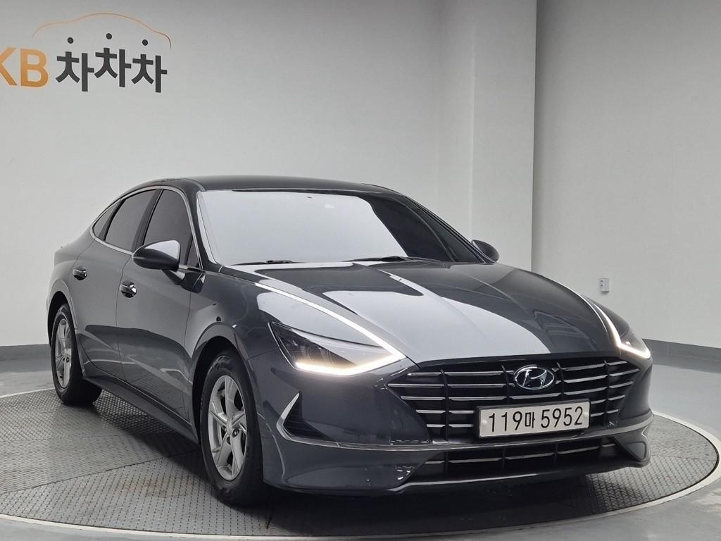 HYUNDAI Sonata - Vista 4