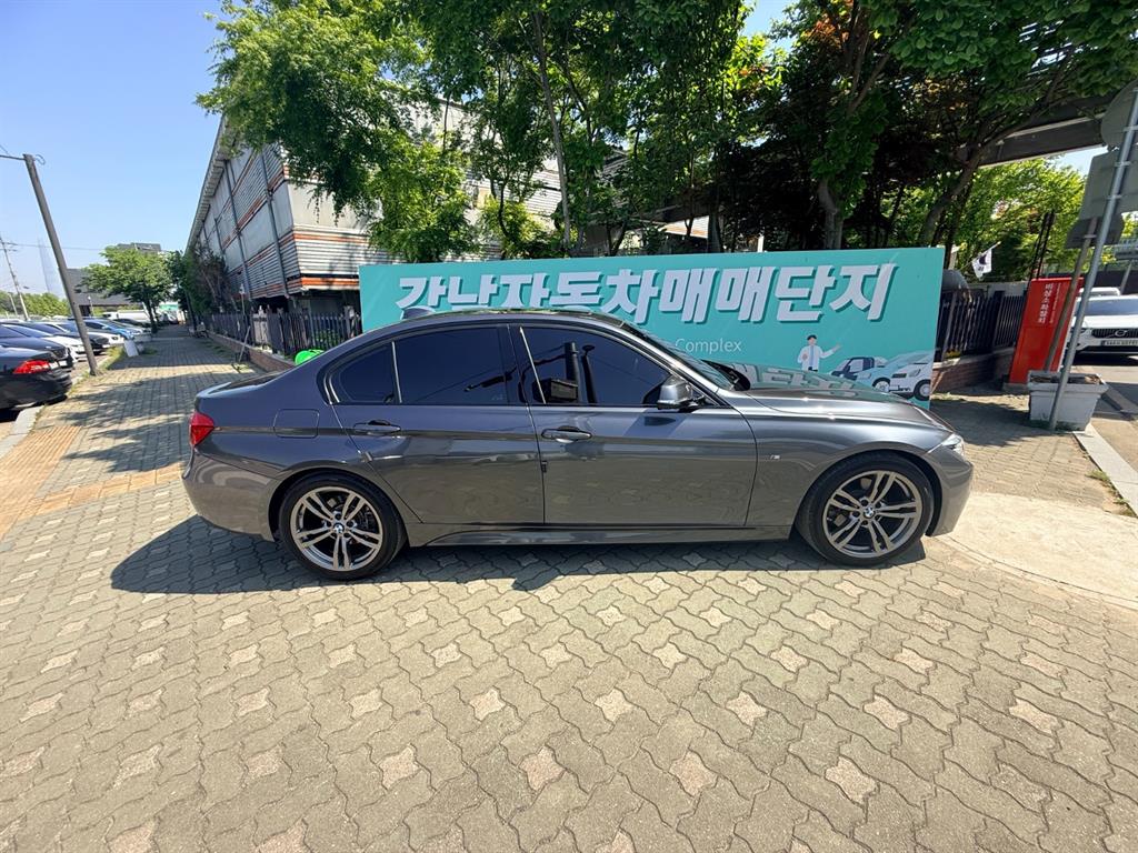 BMW 3 series - Vista 3