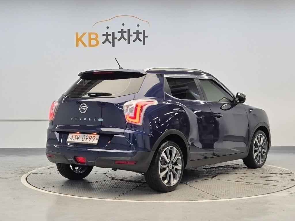 Ssangyong Tivoli - Vista 3