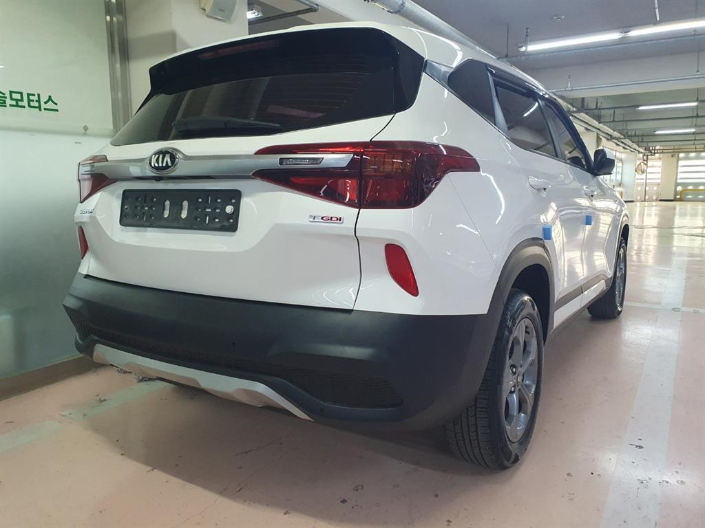 KIA Seltos - Vista 4