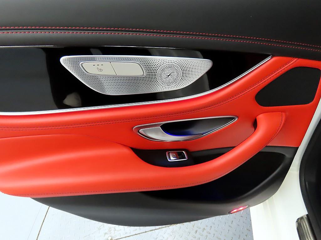 Mercedes Benz AMG GT - Vista 12
