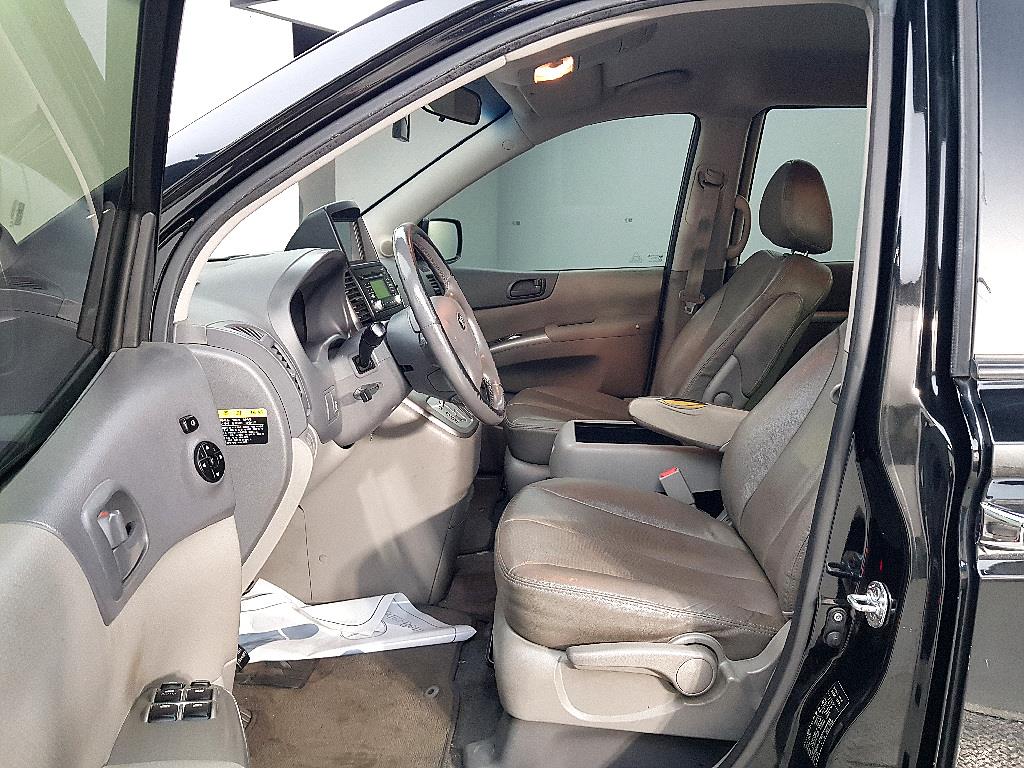KIA Carnival - Vista 8