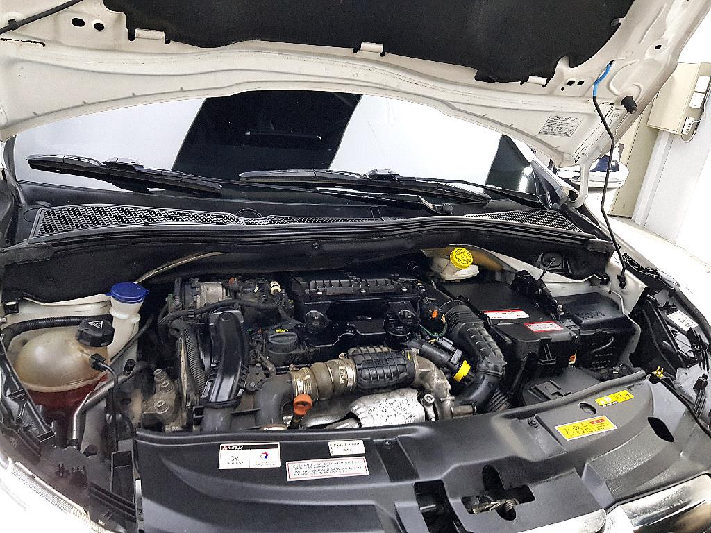 Peugeot 2008 - Vista 6