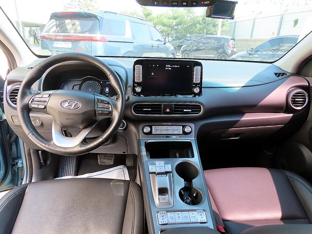 HYUNDAI Kona - Vista 7