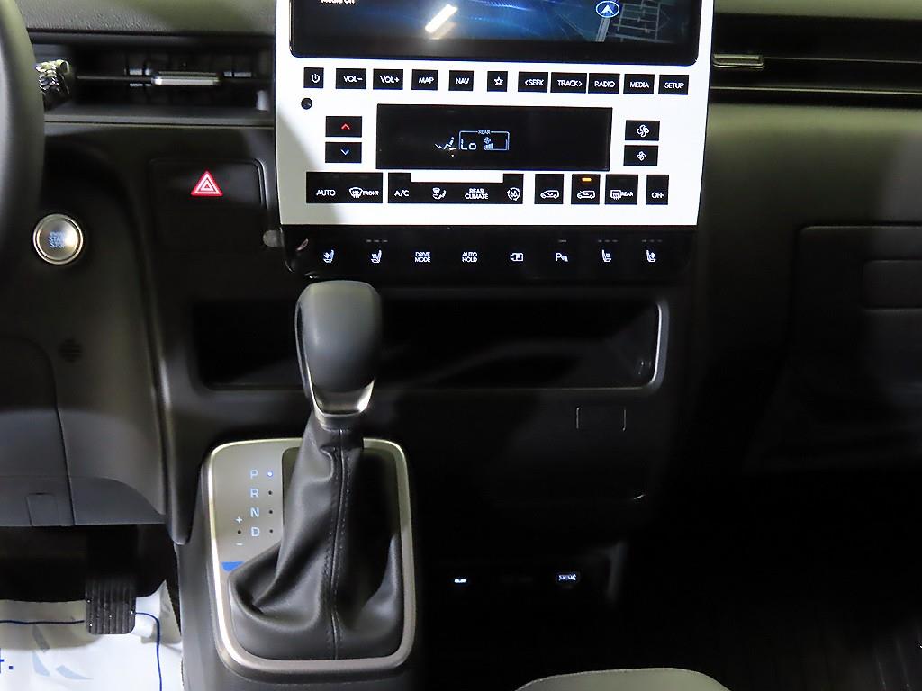 HYUNDAI Staria - Vista 12