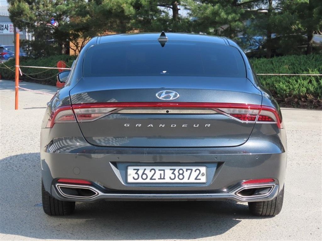 HYUNDAI Grandeur - Vista 7