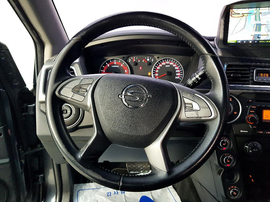 Ssangyong Korando - Vista 12