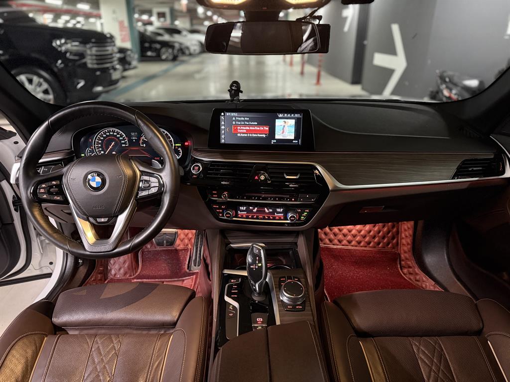 BMW 5 Series - Vista 8