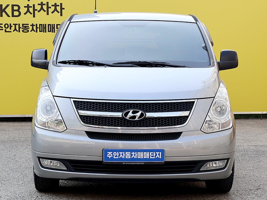 HYUNDAI Starex 2016 Plateado - Importación desde Corea - HF Imports Iquique - Foto 1
