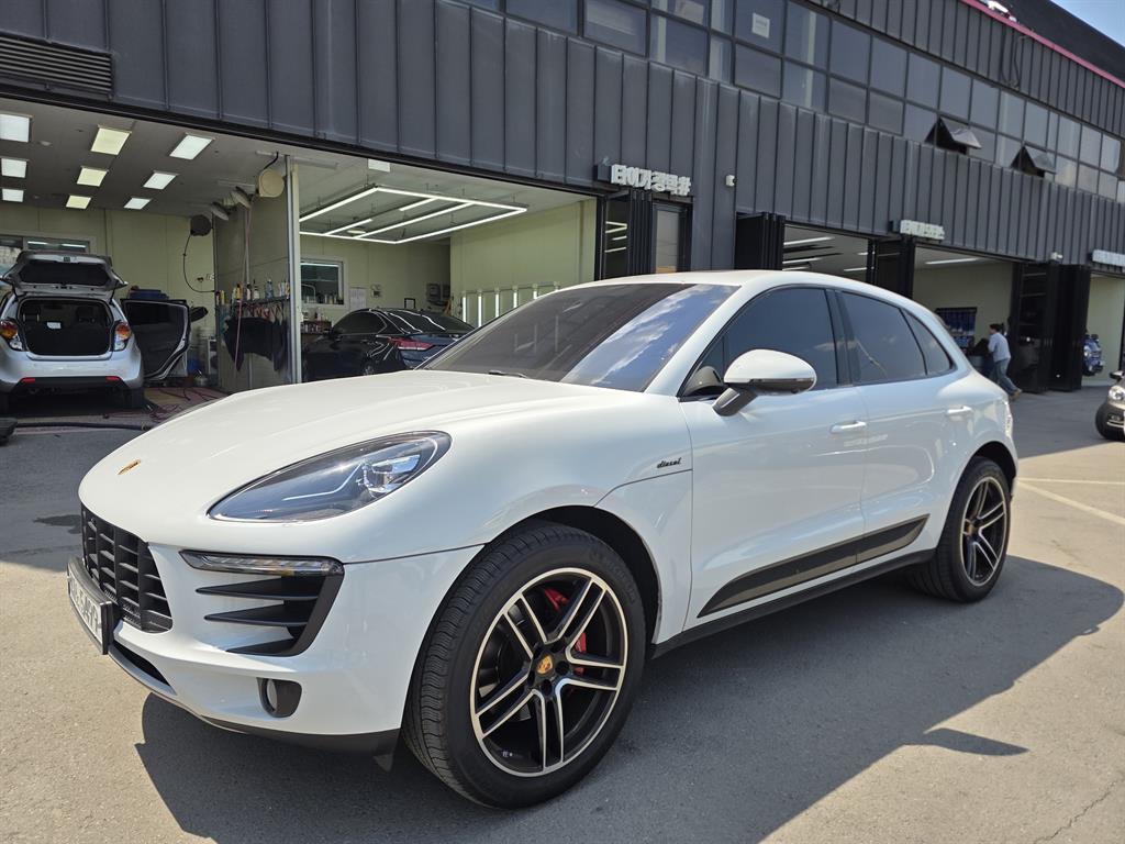 Porsche Macan - Vista 2