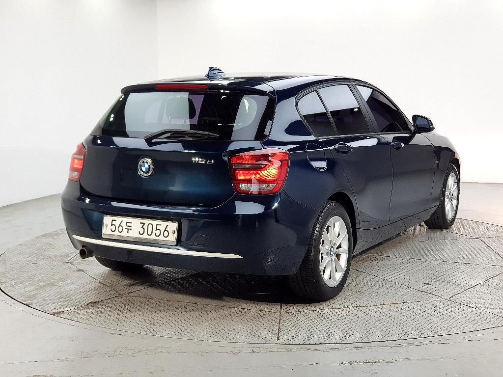 BMW 1 series - Vista 4