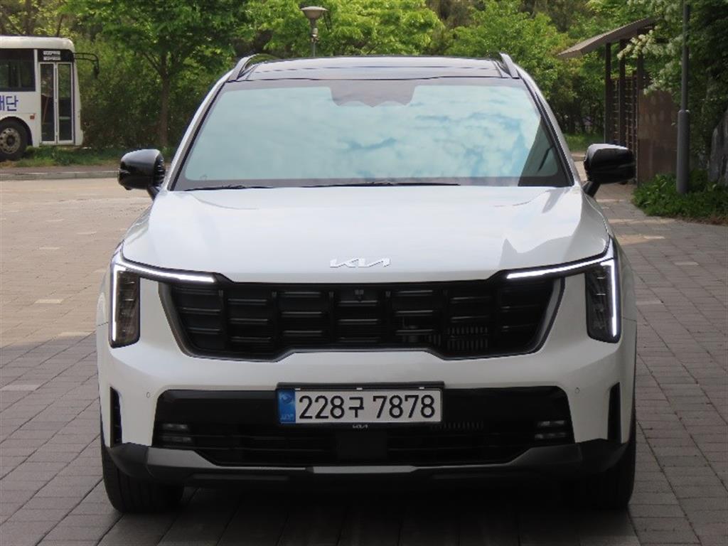 KIA Sorento 2024 Blanco - Importación desde Corea - HF Imports Iquique - Foto 1