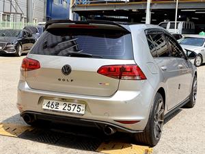 Volkswagen Golf - Vista 8
