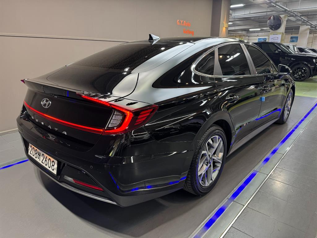 HYUNDAI Sonata - Vista 4