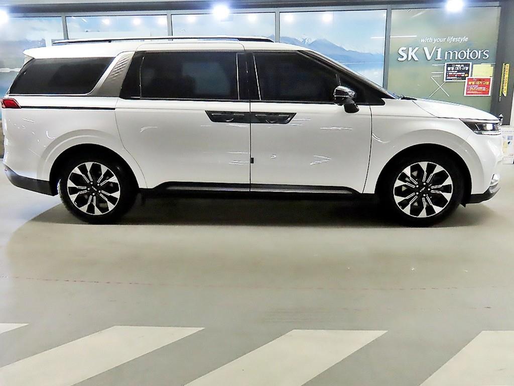 KIA Carnival - Vista 3