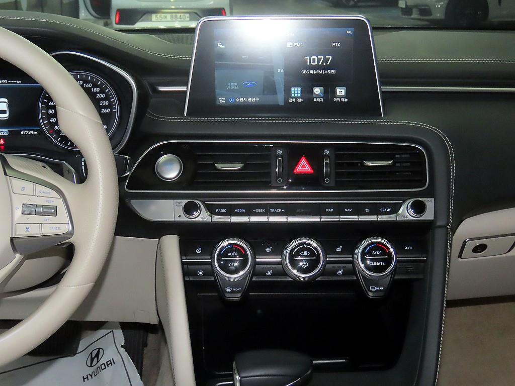 Genesis G70 - Vista 11