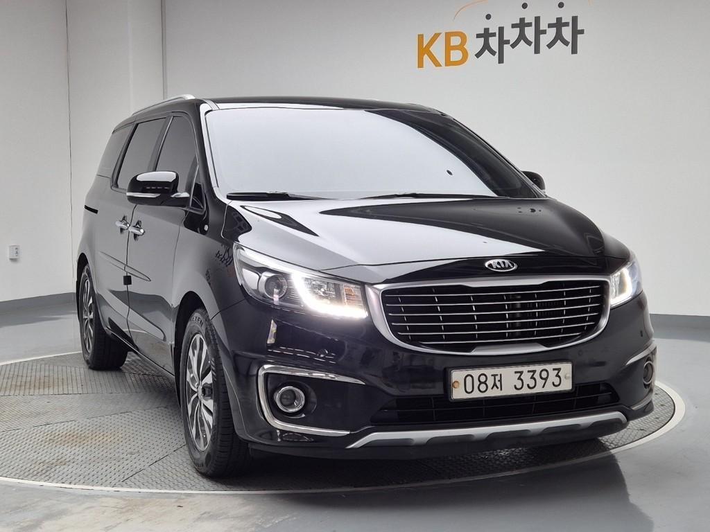 KIA Carnival - Vista 4