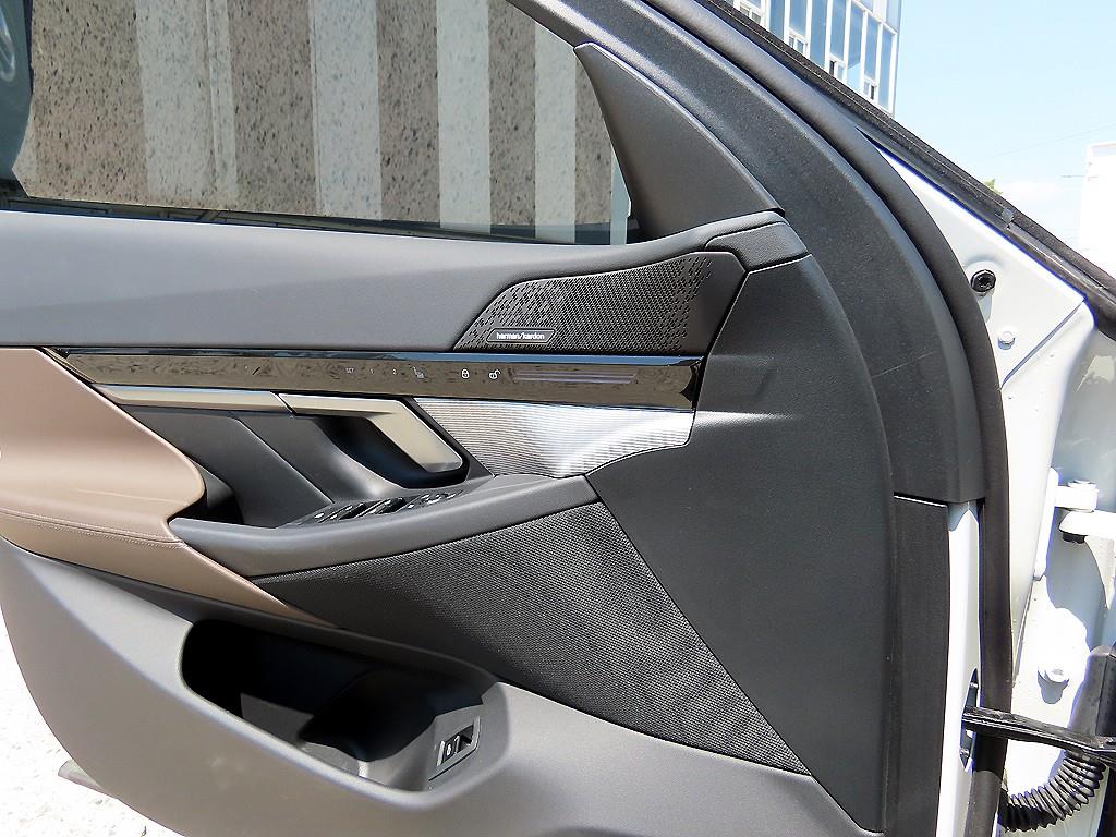 BMW 5 Series - Vista 12