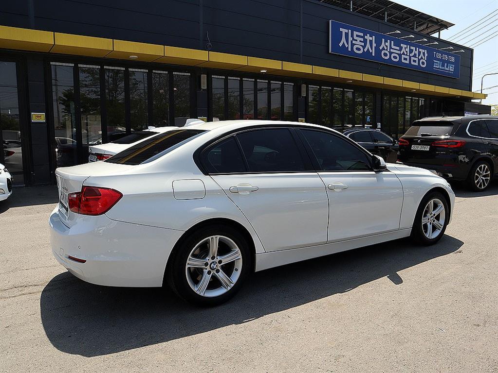 BMW 3 series - Vista 4