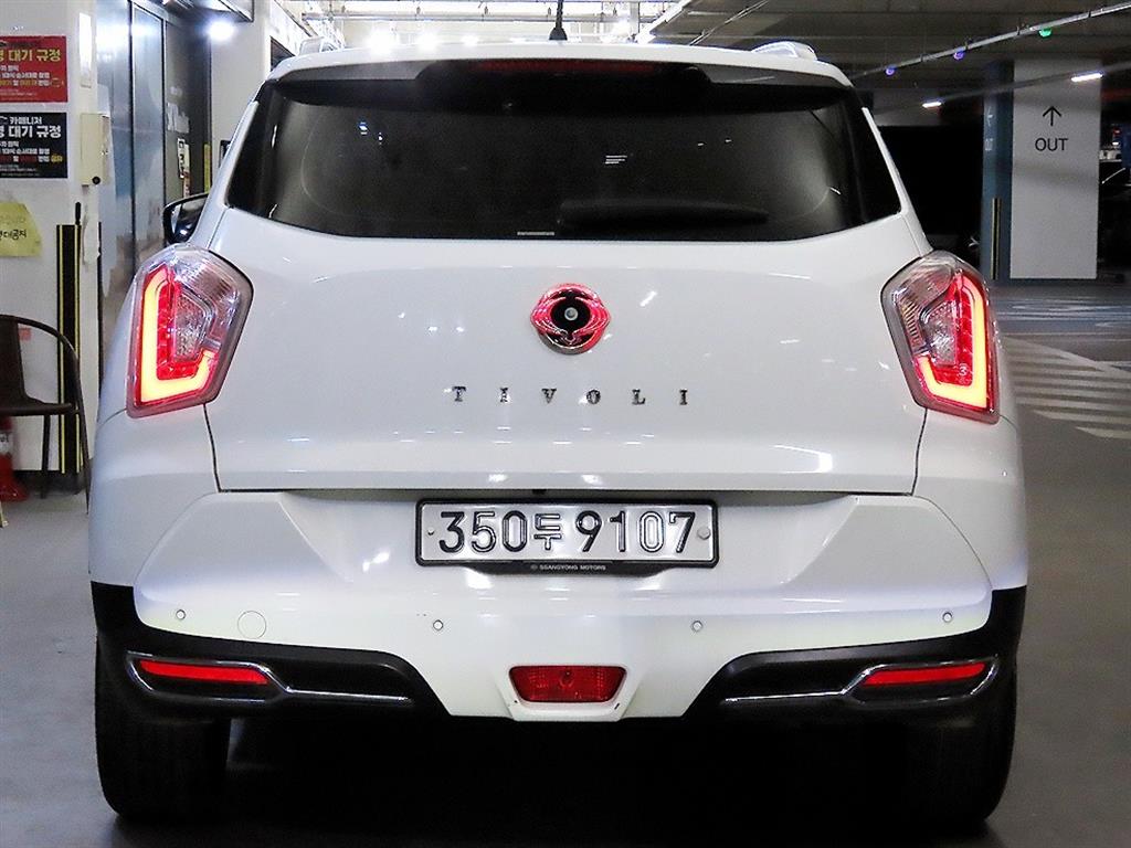 Ssangyong Tivoli - Vista 5