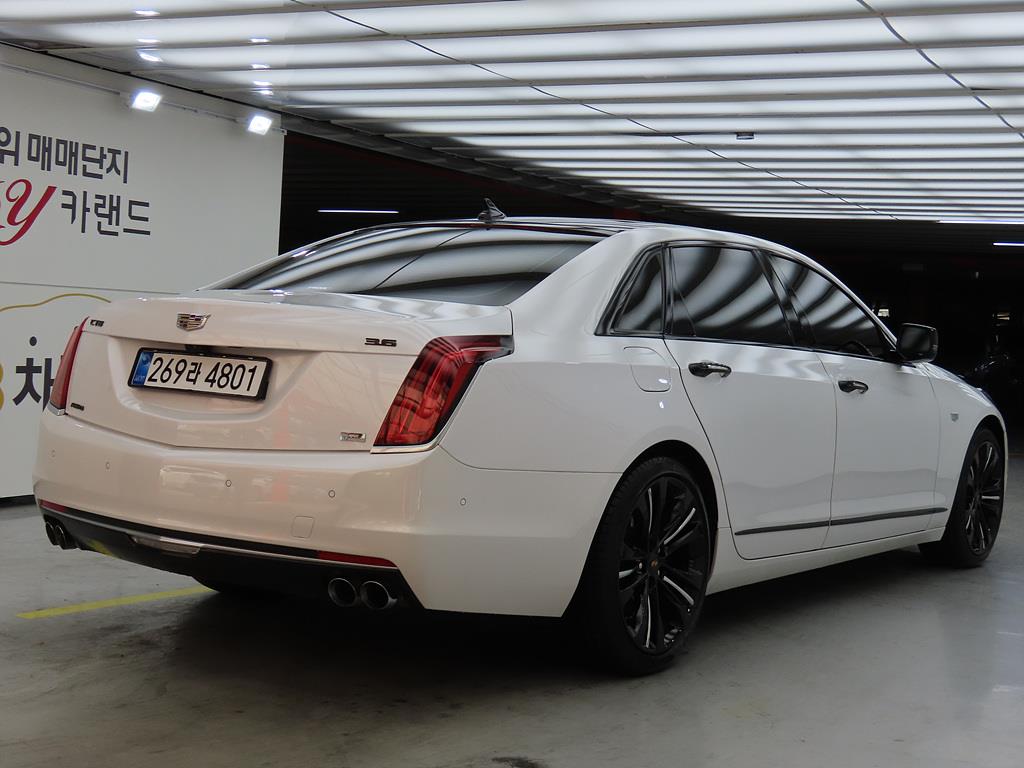 Cadillac CT6 - Vista 4