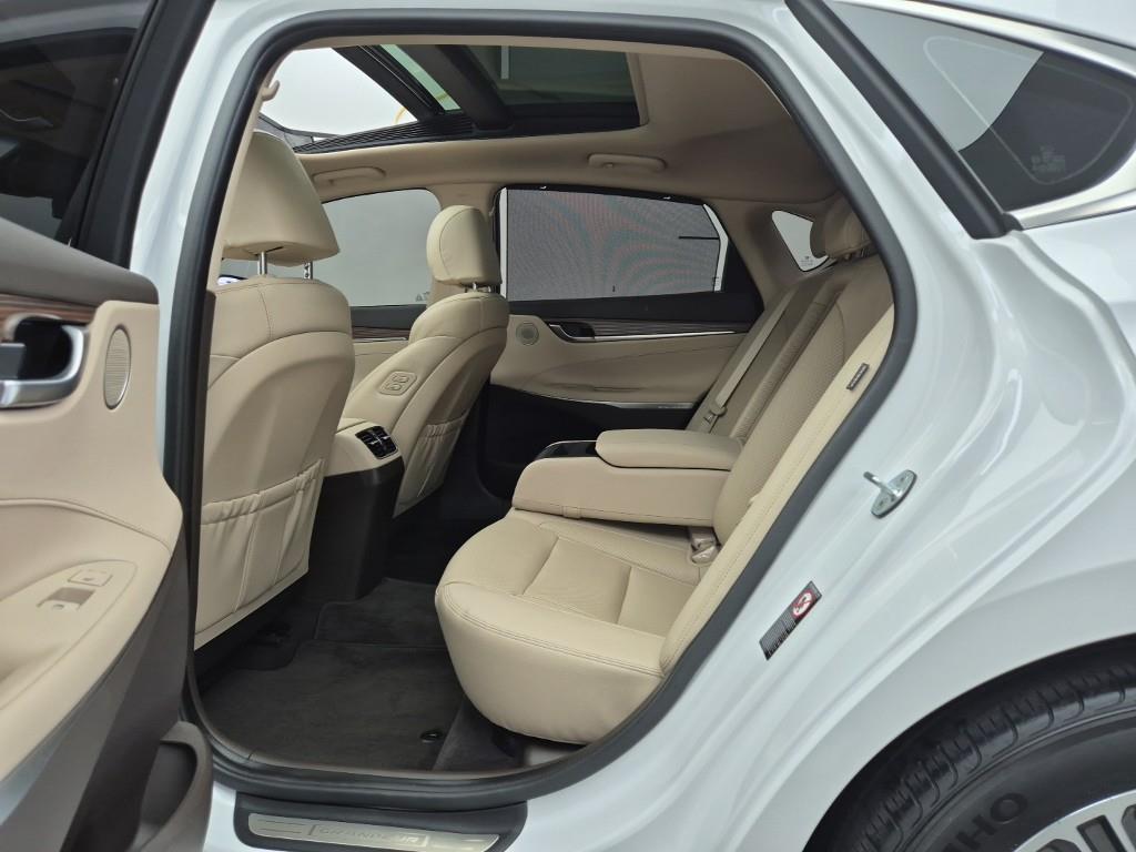 HYUNDAI Grandeur - Vista 12