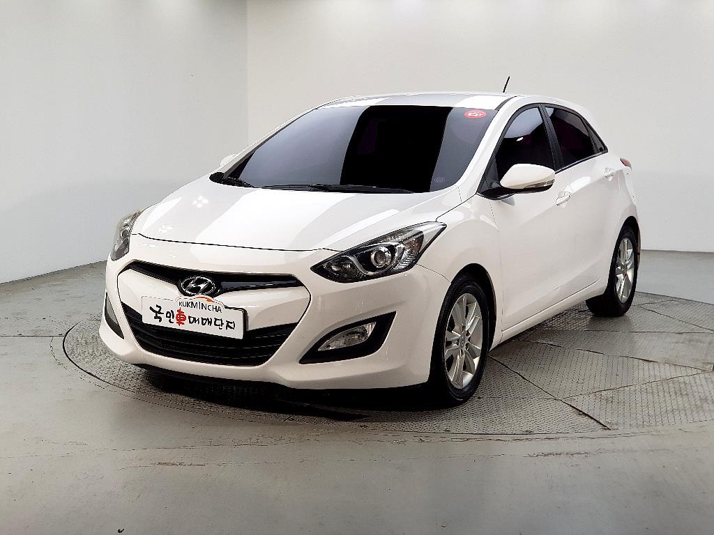 HYUNDAI i30 2013 Blanco - Importación desde Corea - HF Imports Iquique - Foto 1