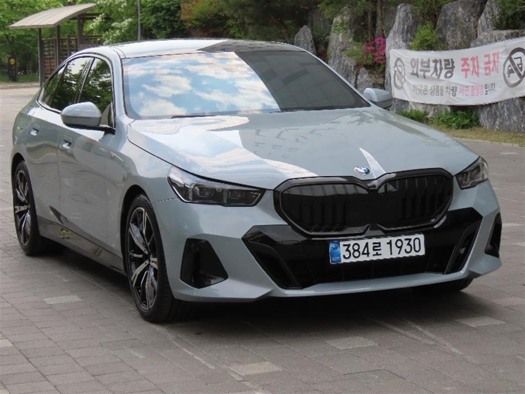 BMW 5 Series - Vista 3