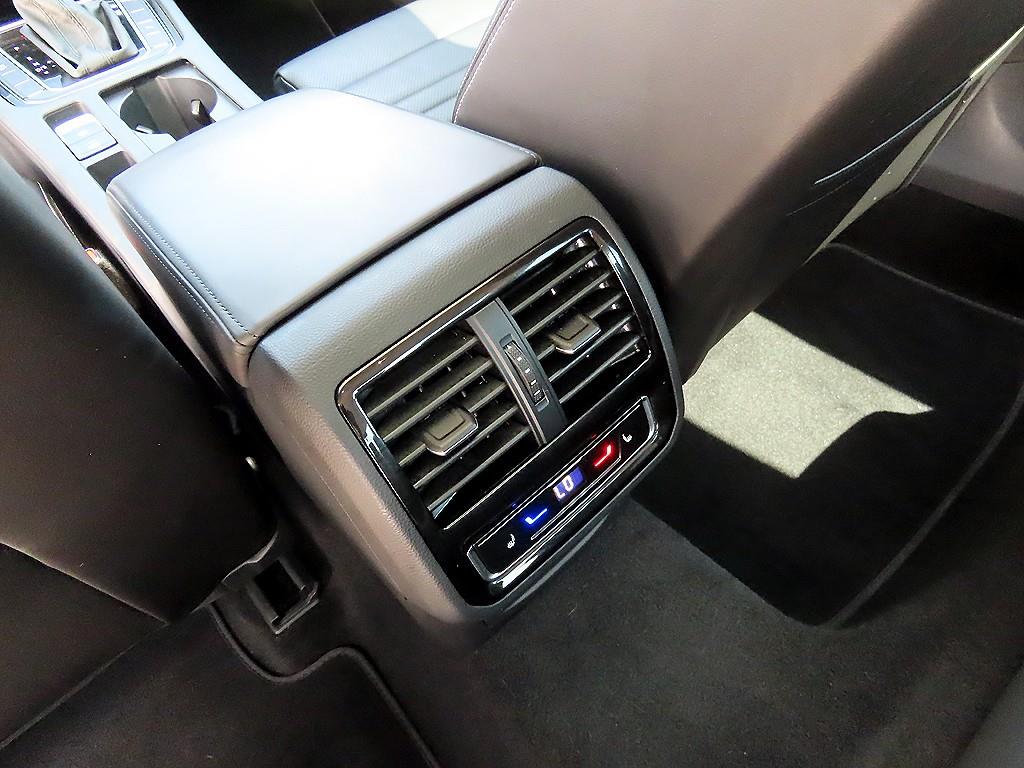 Volkswagen Passat 2022 Gris - Importación desde Corea - HF Imports Iquique - Foto 16