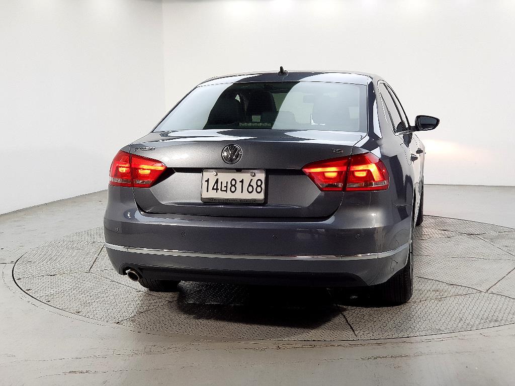 Volkswagen Passat - Vista 3