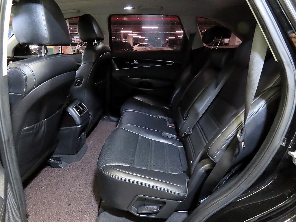 KIA Sorento - Vista 7