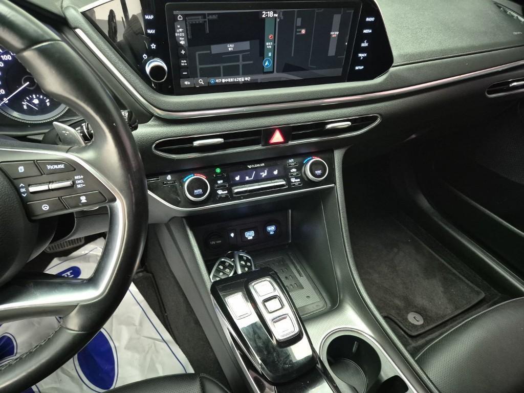 HYUNDAI Sonata - Vista 10