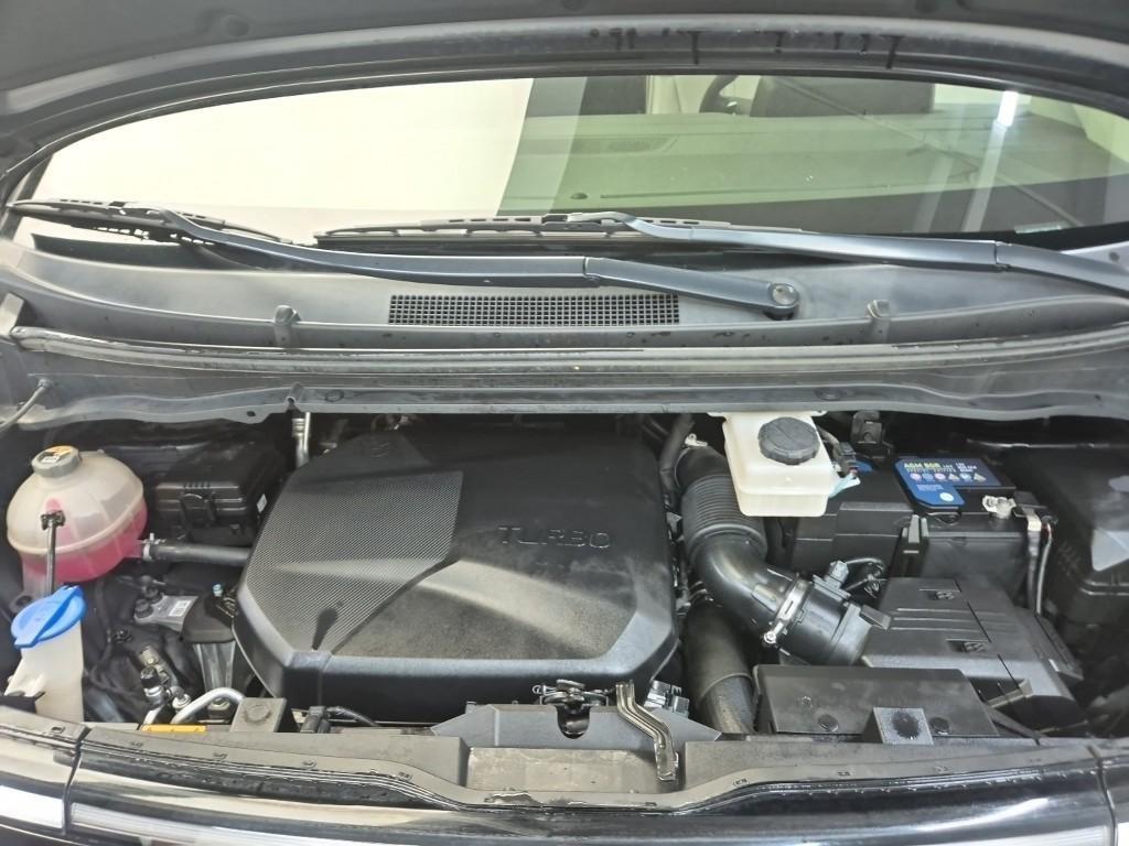 HYUNDAI Staria - Vista 5