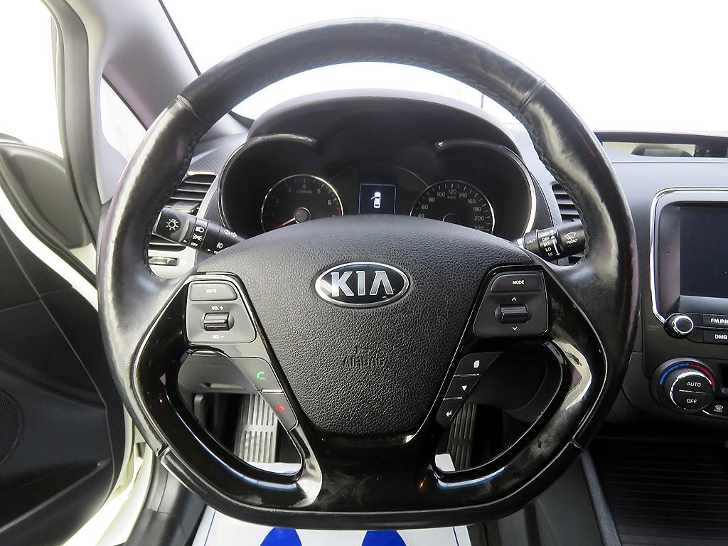 KIA K3 - Vista 9