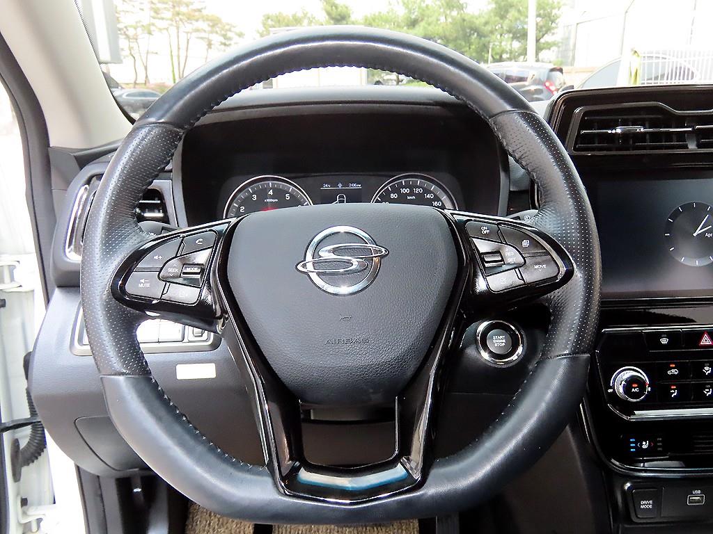Ssangyong Tivoli - Vista 8