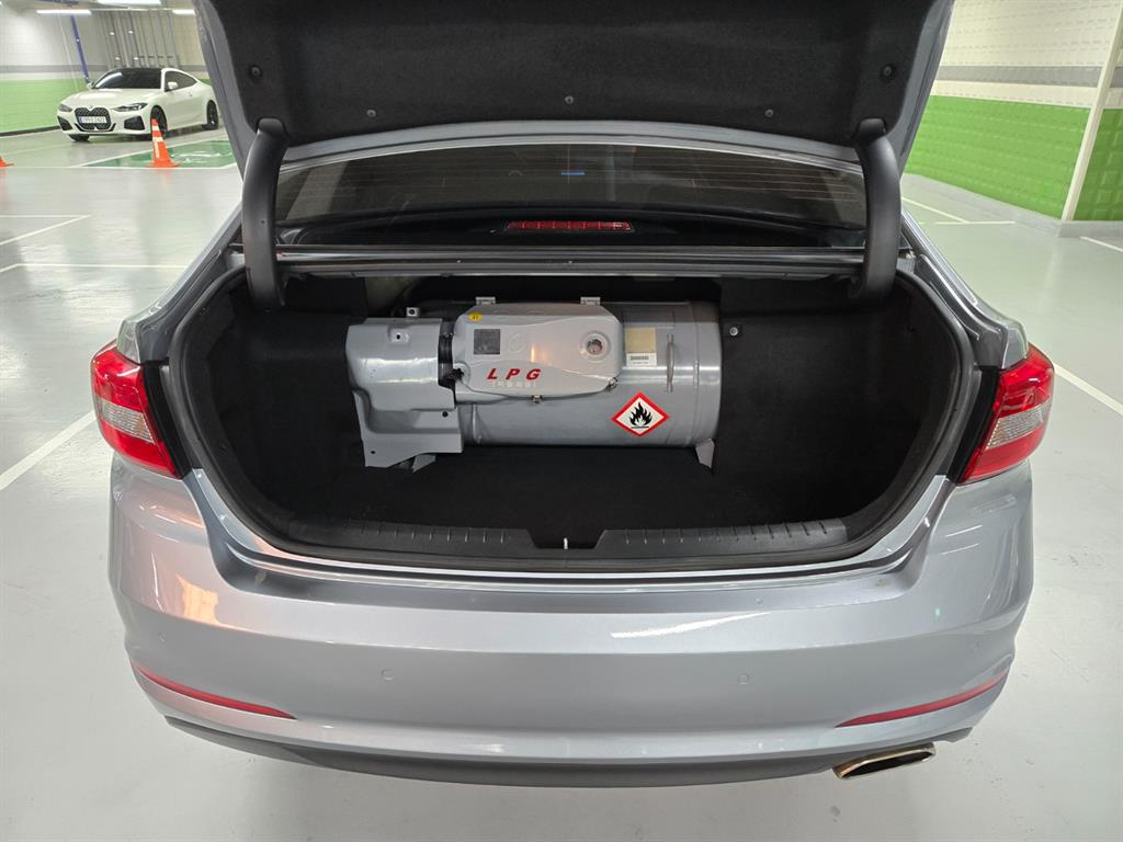 HYUNDAI Sonata - Vista 5