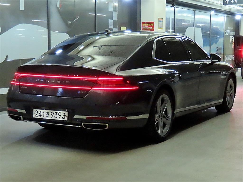 Genesis G90 - Vista 4