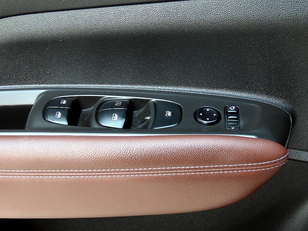 SAMSUNG QM6 - Vista 11