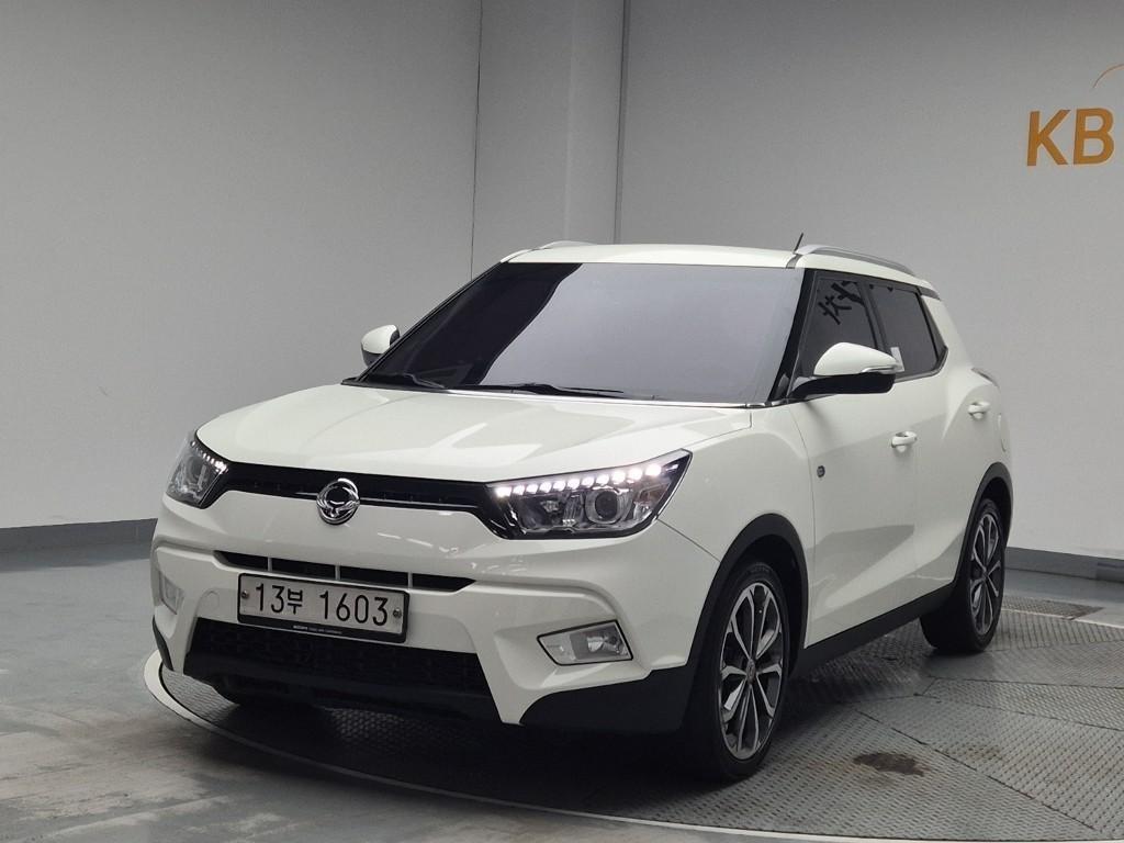Ssangyong Tivoli 2017 Blanco - Importación desde Corea - HF Imports Iquique - Foto 1