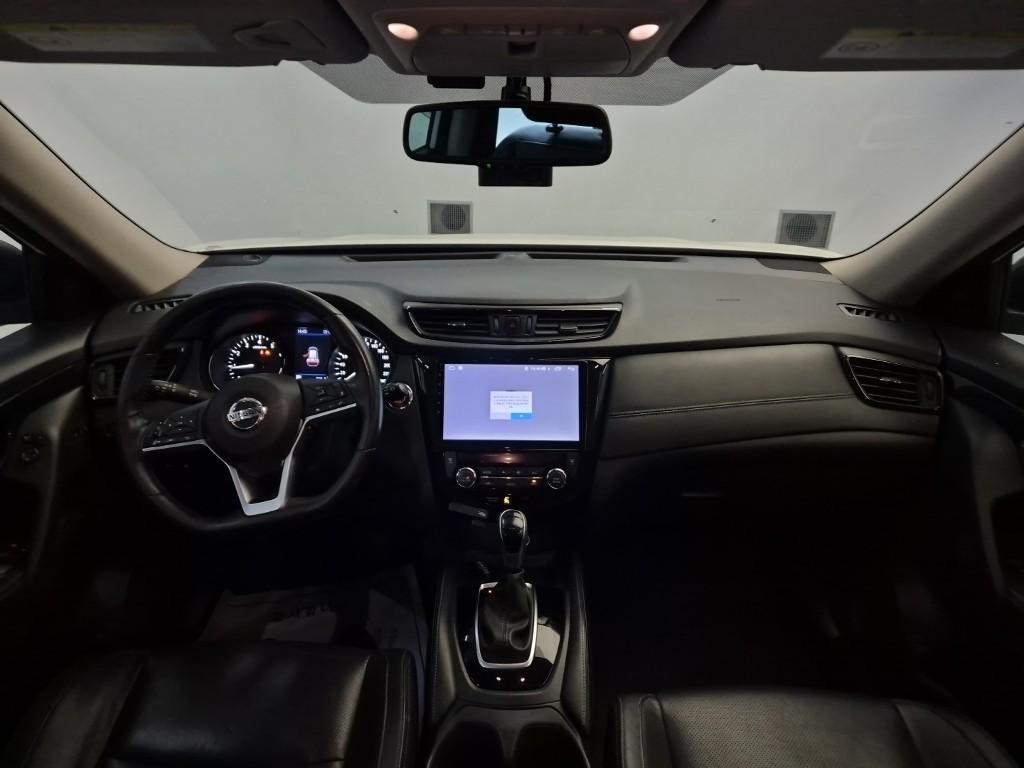 Nissan Extrail - Vista 7
