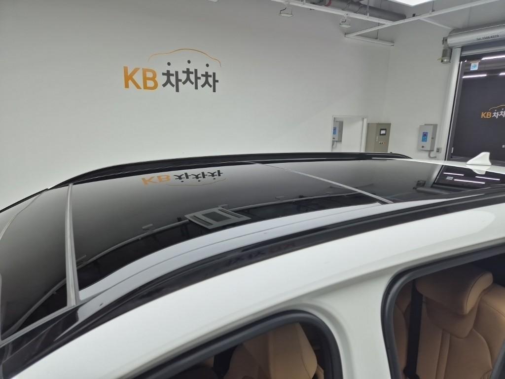 KIA Sorento - Vista 8