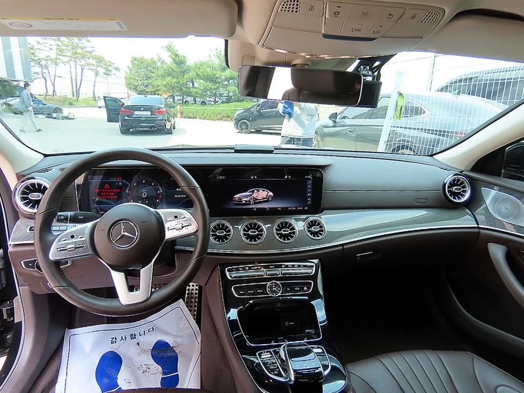 Mercedes Benz CLS Class - Vista 7