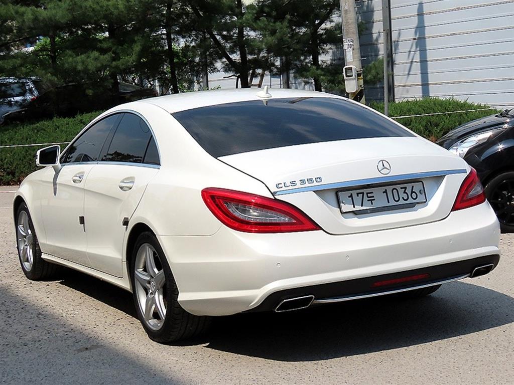 Mercedes Benz CLS Class - Vista 3