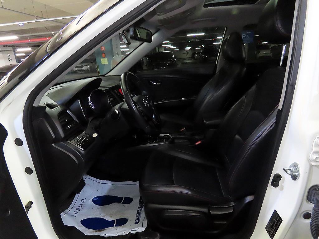 Ssangyong Tivoli - Vista 6