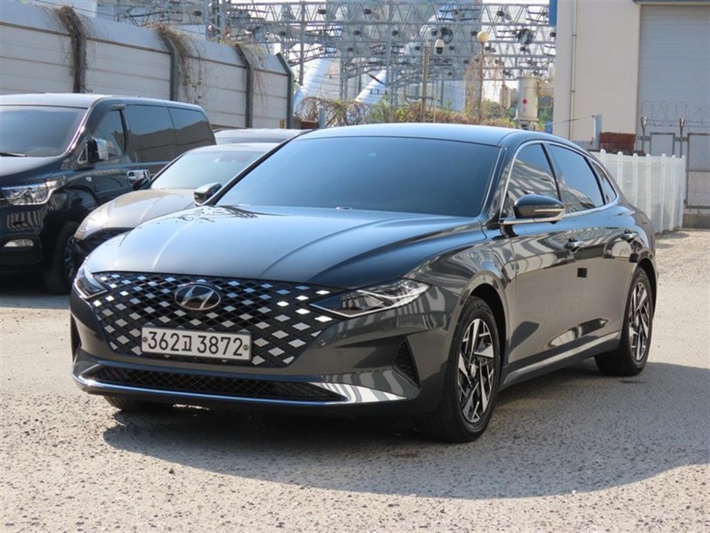 HYUNDAI Grandeur - Vista 3