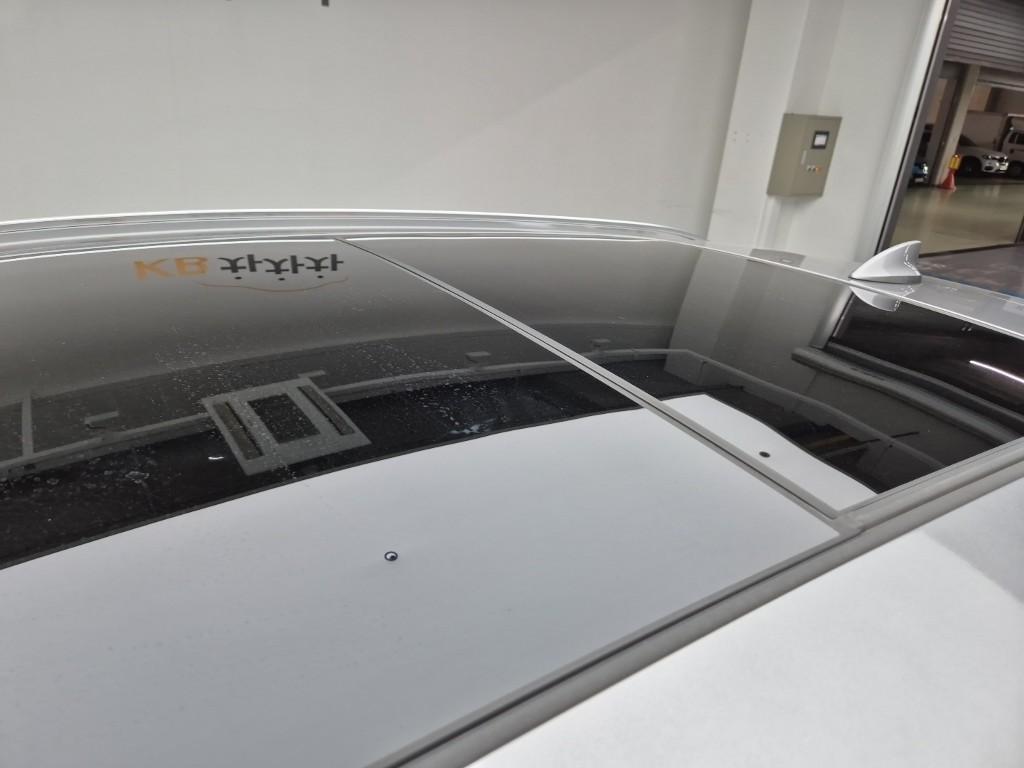 Genesis GV70 2023 Gris - Importación desde Corea - HF Imports Iquique - Foto 18