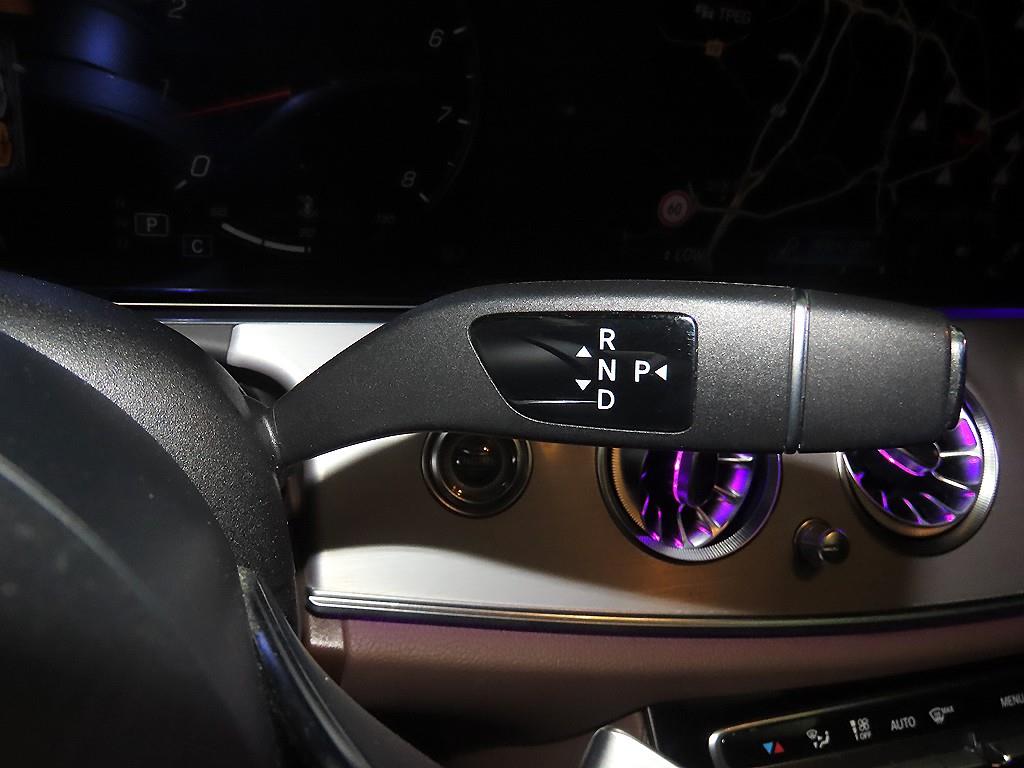Mercedes Benz E class - Vista 12