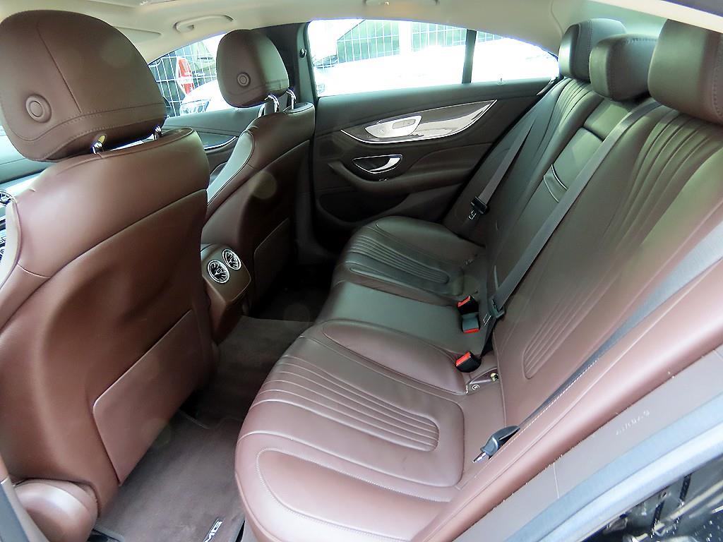 Mercedes Benz CLS Class - Vista 6