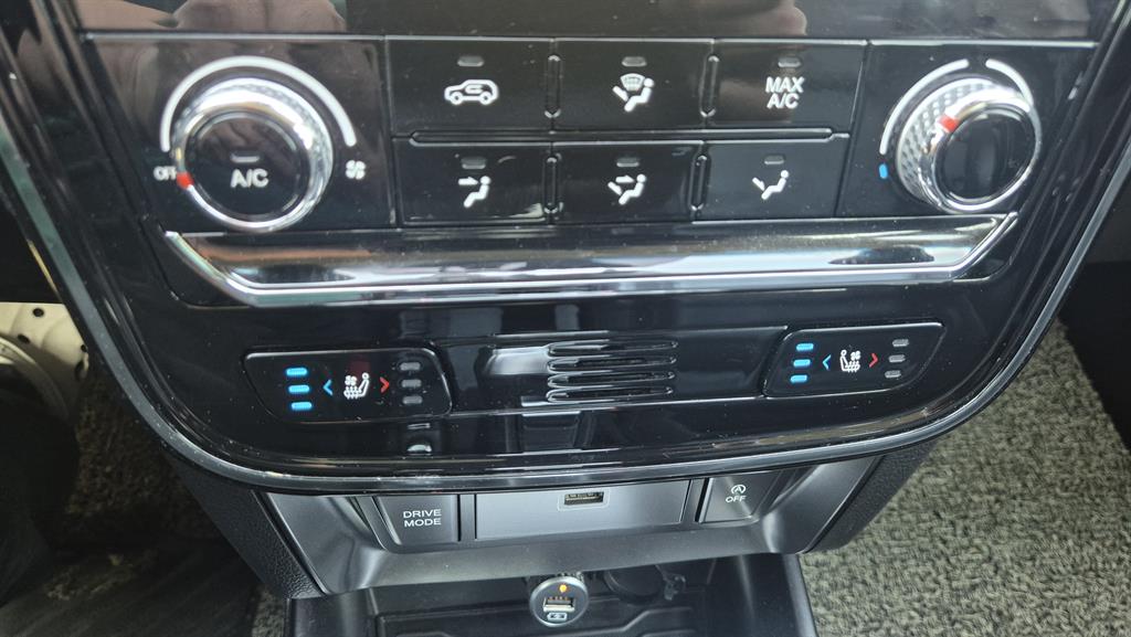 Ssangyong Tivoli - Vista 7
